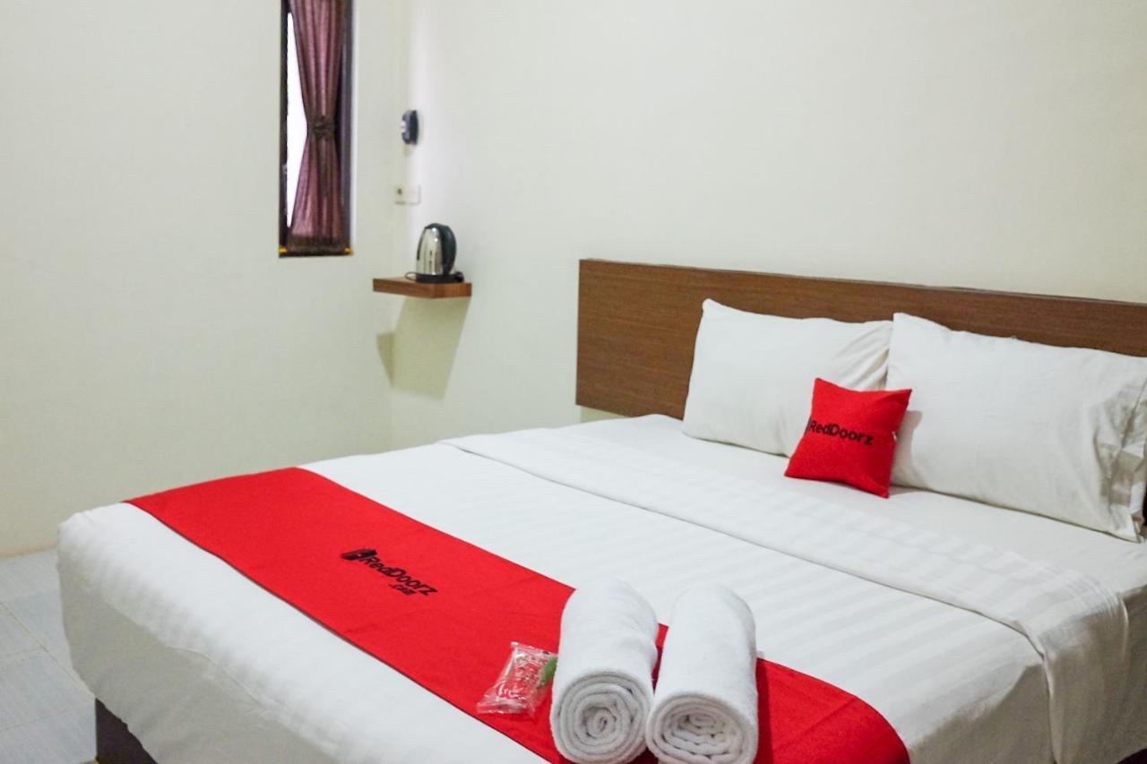Hotel Reddoorz Syariah Near Exit Tol Pemalang Comal 2 Esterno foto