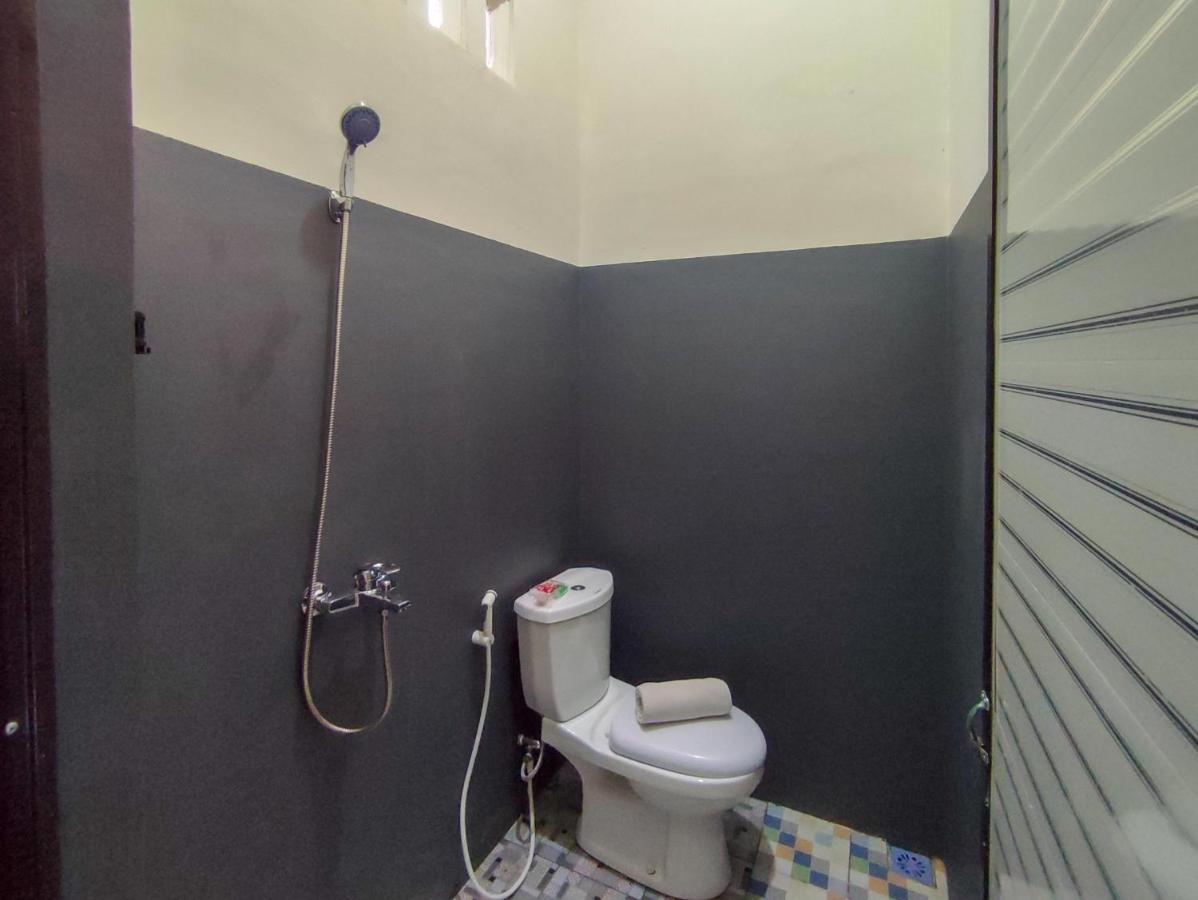 Hotel Reddoorz Syariah Near Exit Tol Pemalang Comal 2 Esterno foto