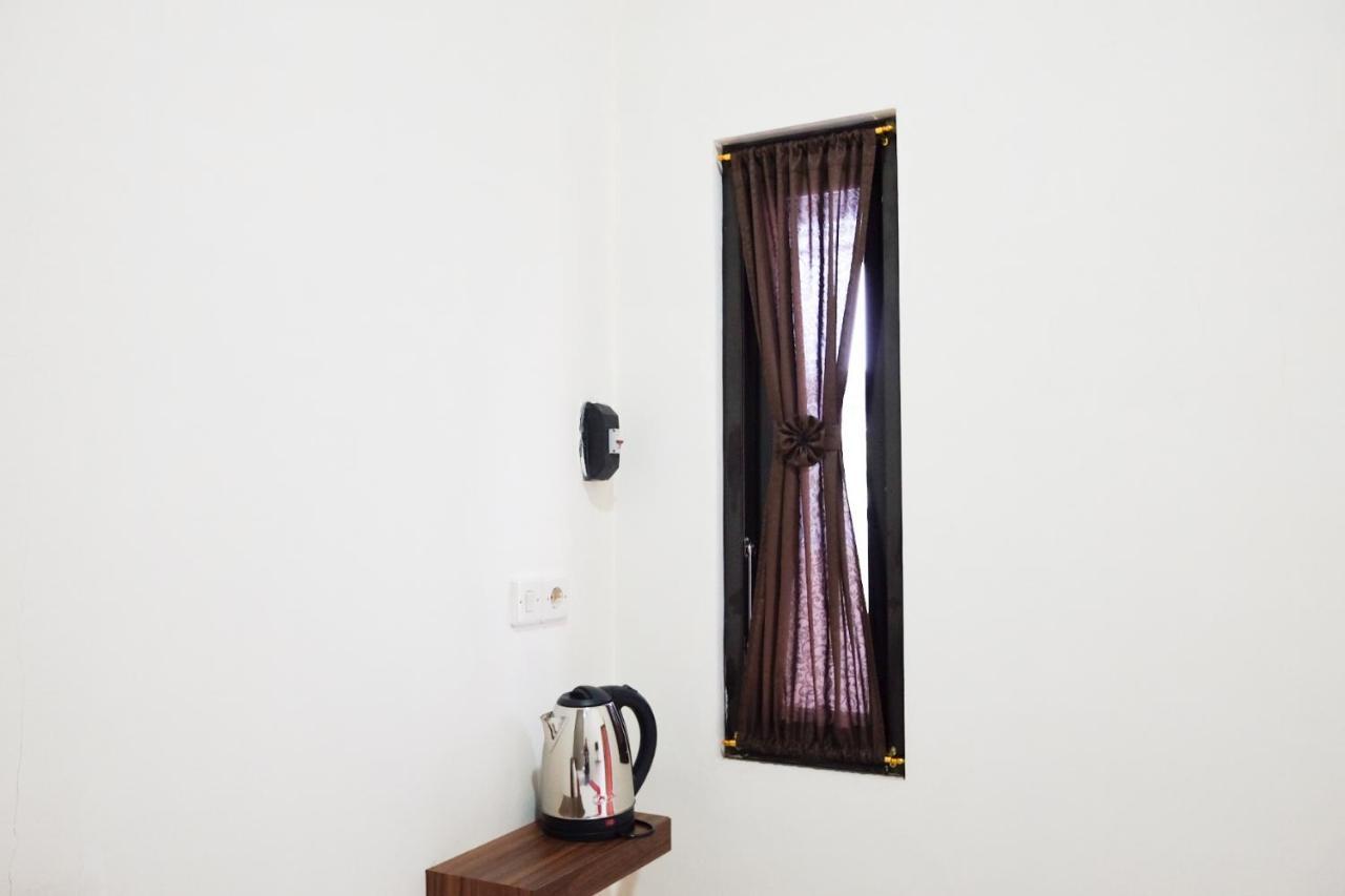 Hotel Reddoorz Syariah Near Exit Tol Pemalang Comal 2 Esterno foto