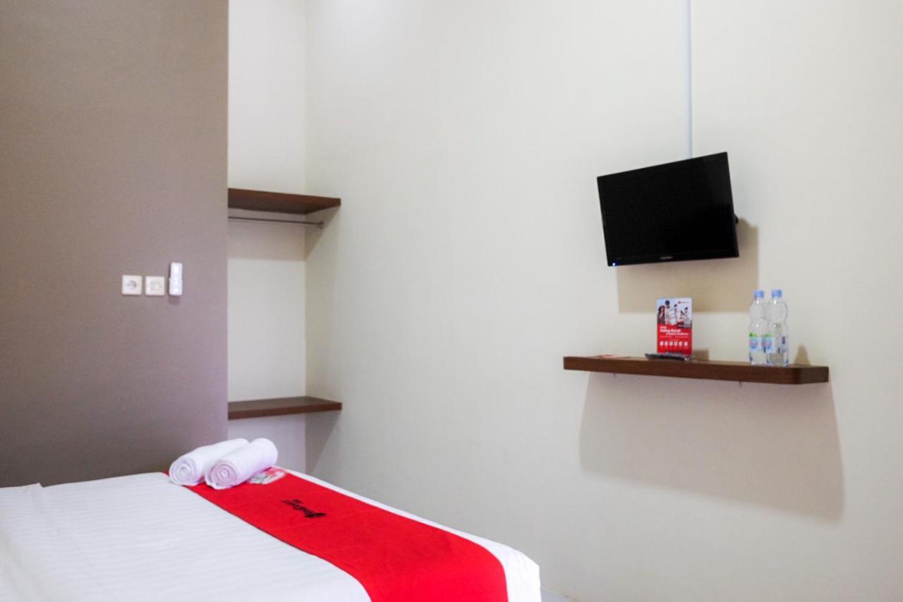 Hotel Reddoorz Syariah Near Exit Tol Pemalang Comal 2 Esterno foto