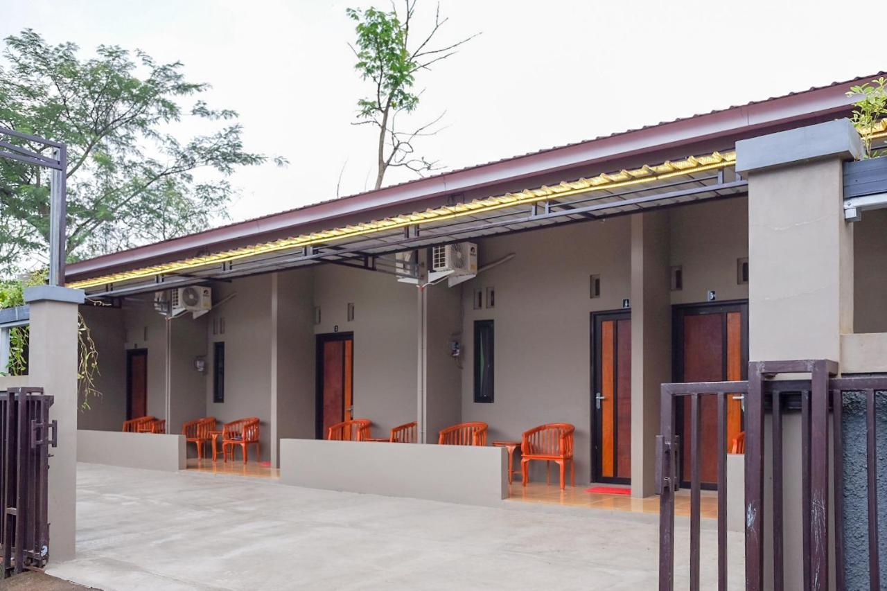 Hotel Reddoorz Syariah Near Exit Tol Pemalang Comal 2 Esterno foto